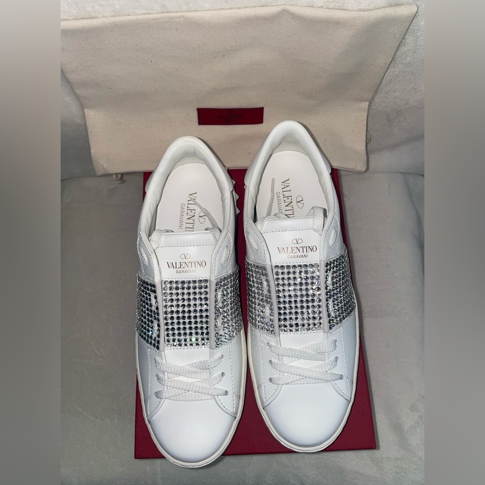 Valentino Garavani Rockstud Crystal Embellished Low Top Sneaker’s